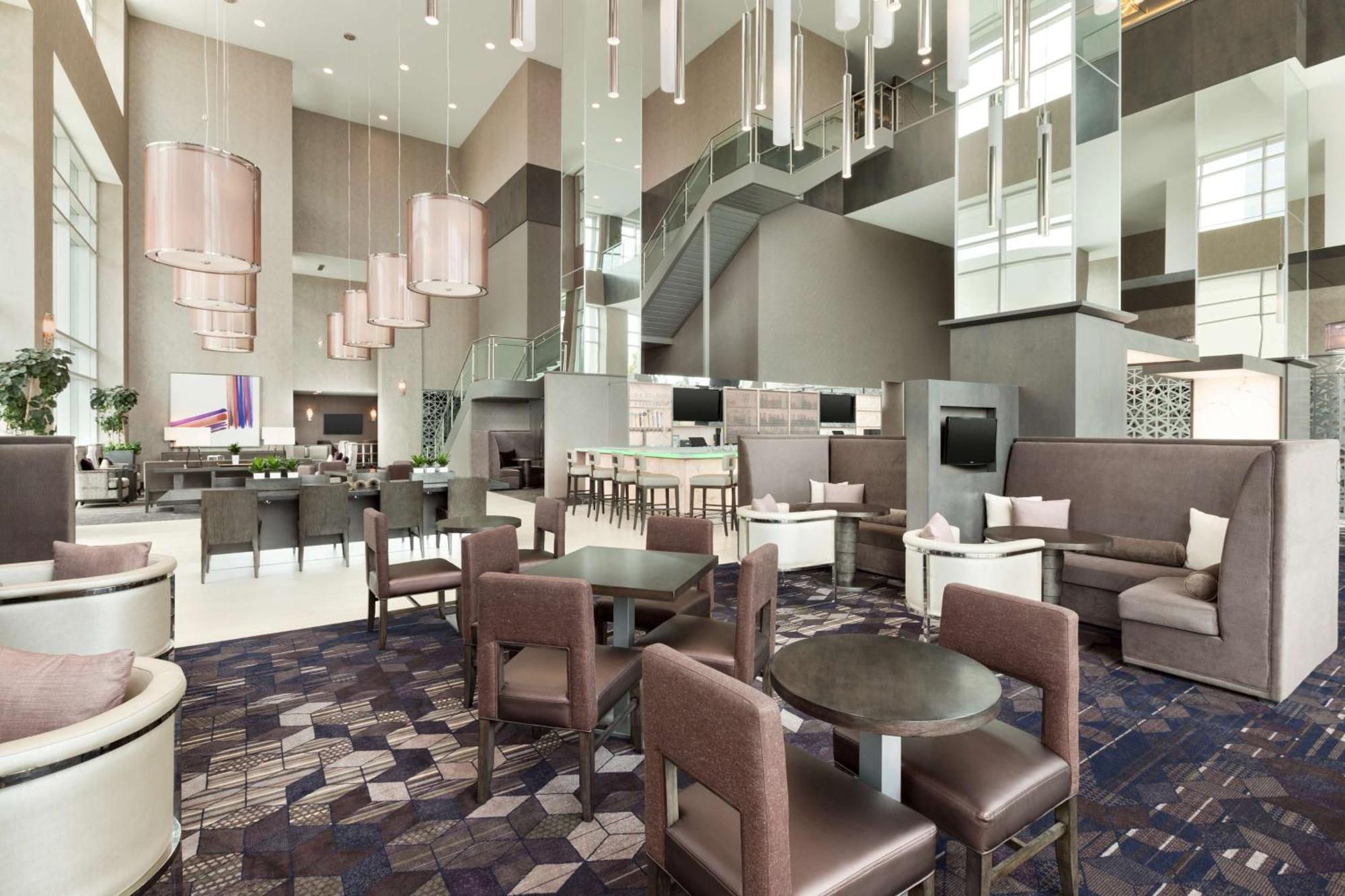 Embassy Suites By Hilton Charlotte Uptown Exteriör bild