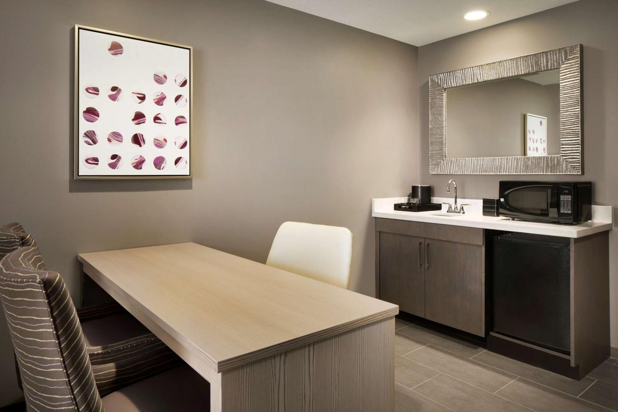 Embassy Suites By Hilton Charlotte Uptown Exteriör bild