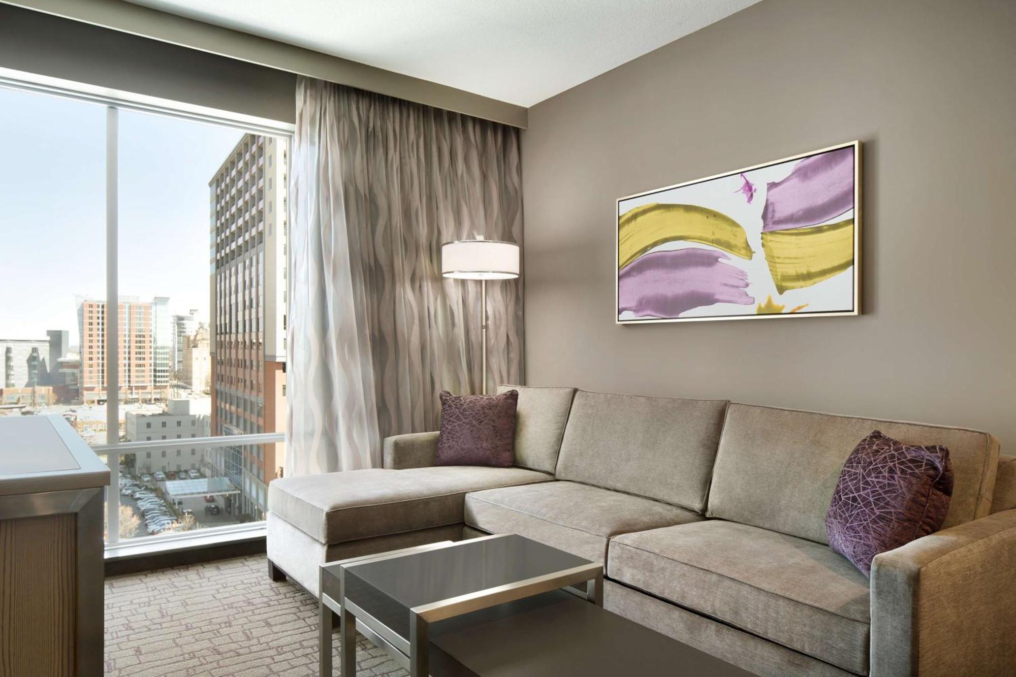 Embassy Suites By Hilton Charlotte Uptown Exteriör bild