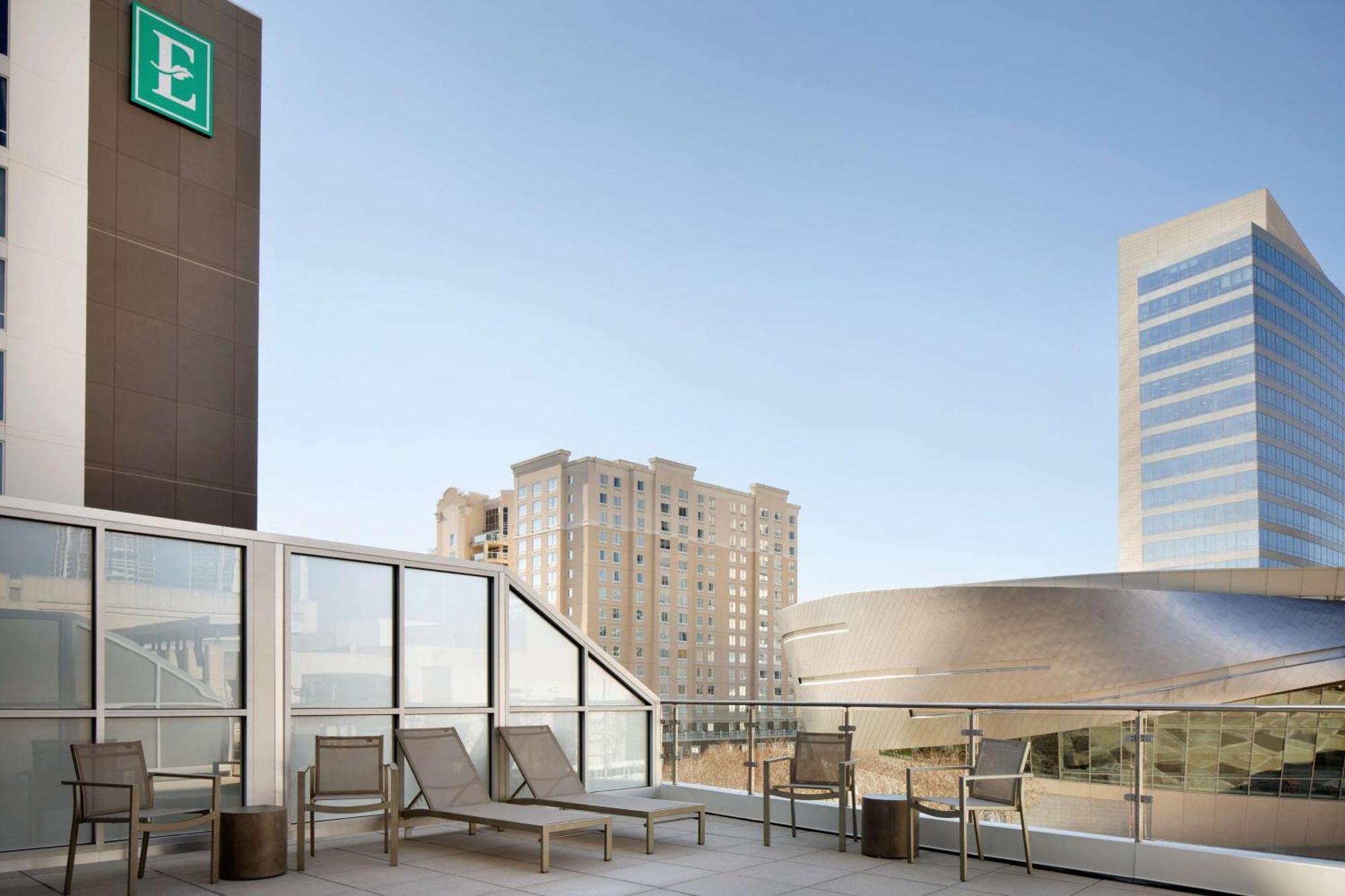 Embassy Suites By Hilton Charlotte Uptown Exteriör bild